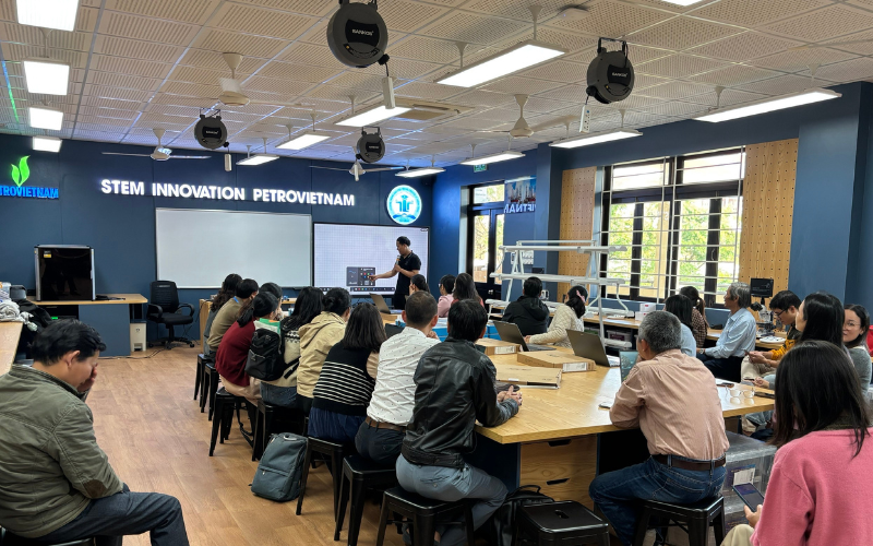 Triển khai phòng thực hành giáo dục STEM hiện đại tại Trường THCS Lê Thánh Tông - Đà Nẵng