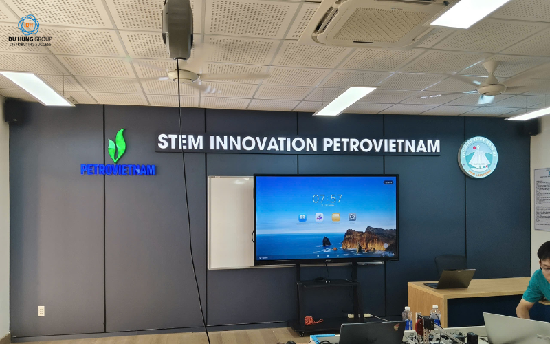 Triển khai phòng thực hành giáo dục STEM hiện đại tại Trường THPT Đạm Ri - Lâm Đồng